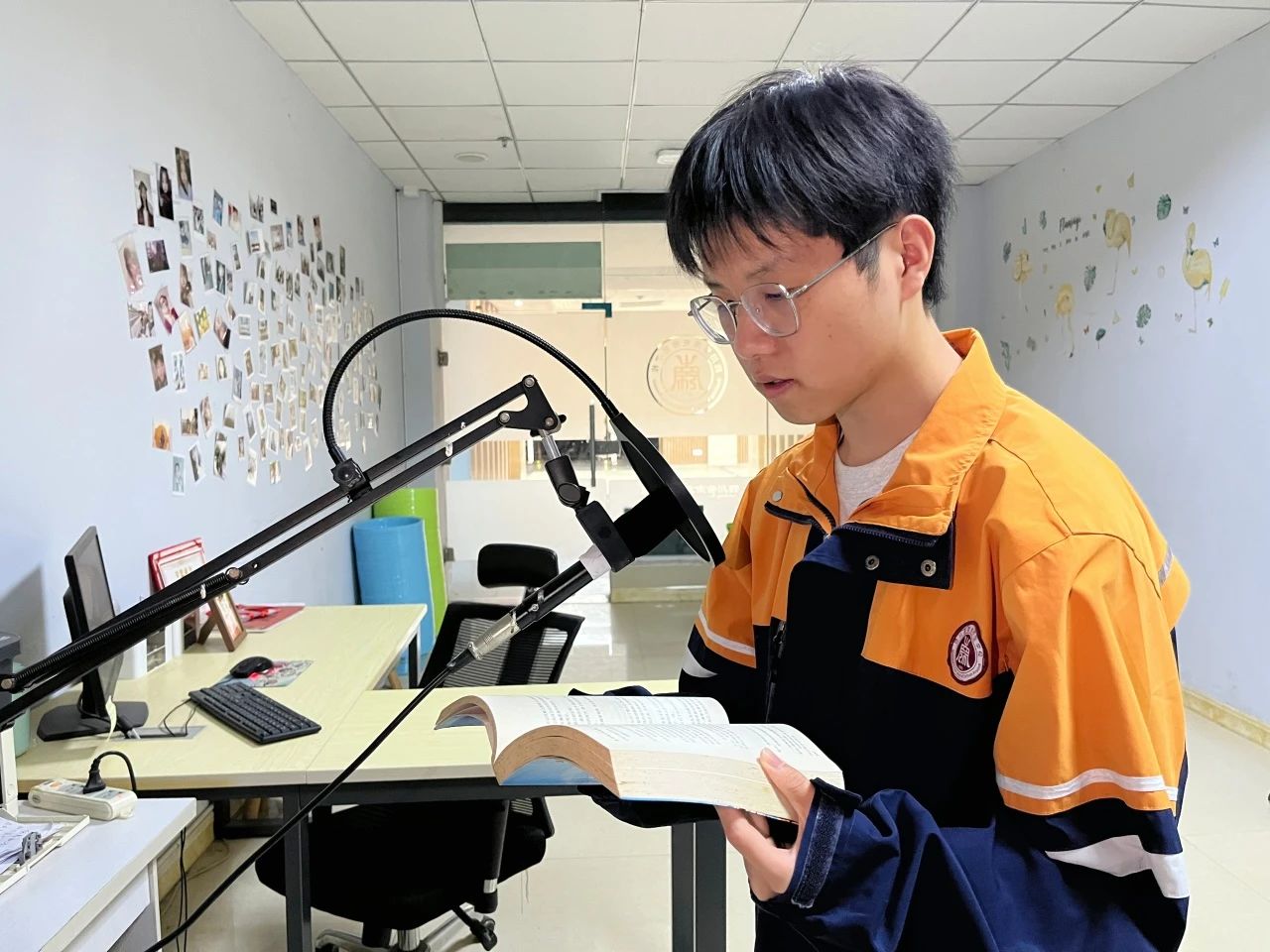 学回信 知感恩——南充师范学校开展系列感恩教育活动